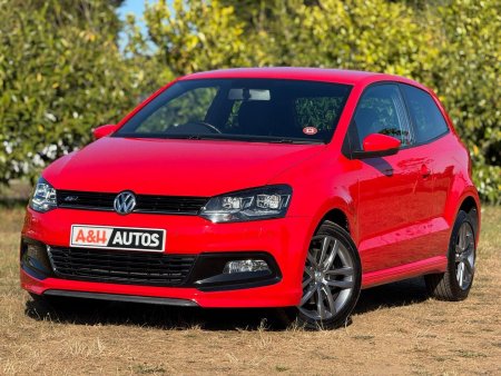 VOLKSWAGEN POLO 2016