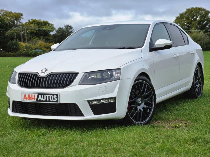 SKODA OCTAVIA 2.0 TDI vRS Euro 6 (s/s) 5dr (SNav)